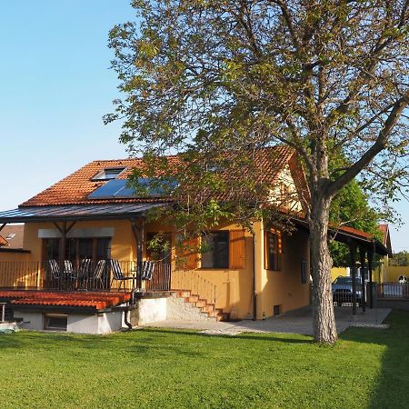 Ferienhaus Michi Sankt Andrä bei Frauenkirchen Esterno foto